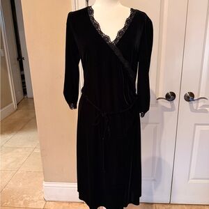 Apt. 9 Elegant Black Lace Trim Velvet Dressx